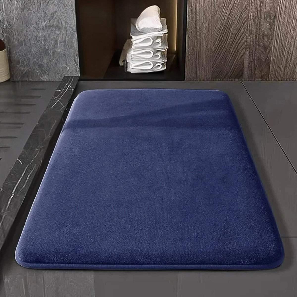 Tapis salle de bain ultra doux Tapis salle de bain ultra doux fabriqué avec des matériaux de haute qualité, il présente un aspect visuellement élégant qui s'harmonise parfaitement avec tous les décors de salle de bain.