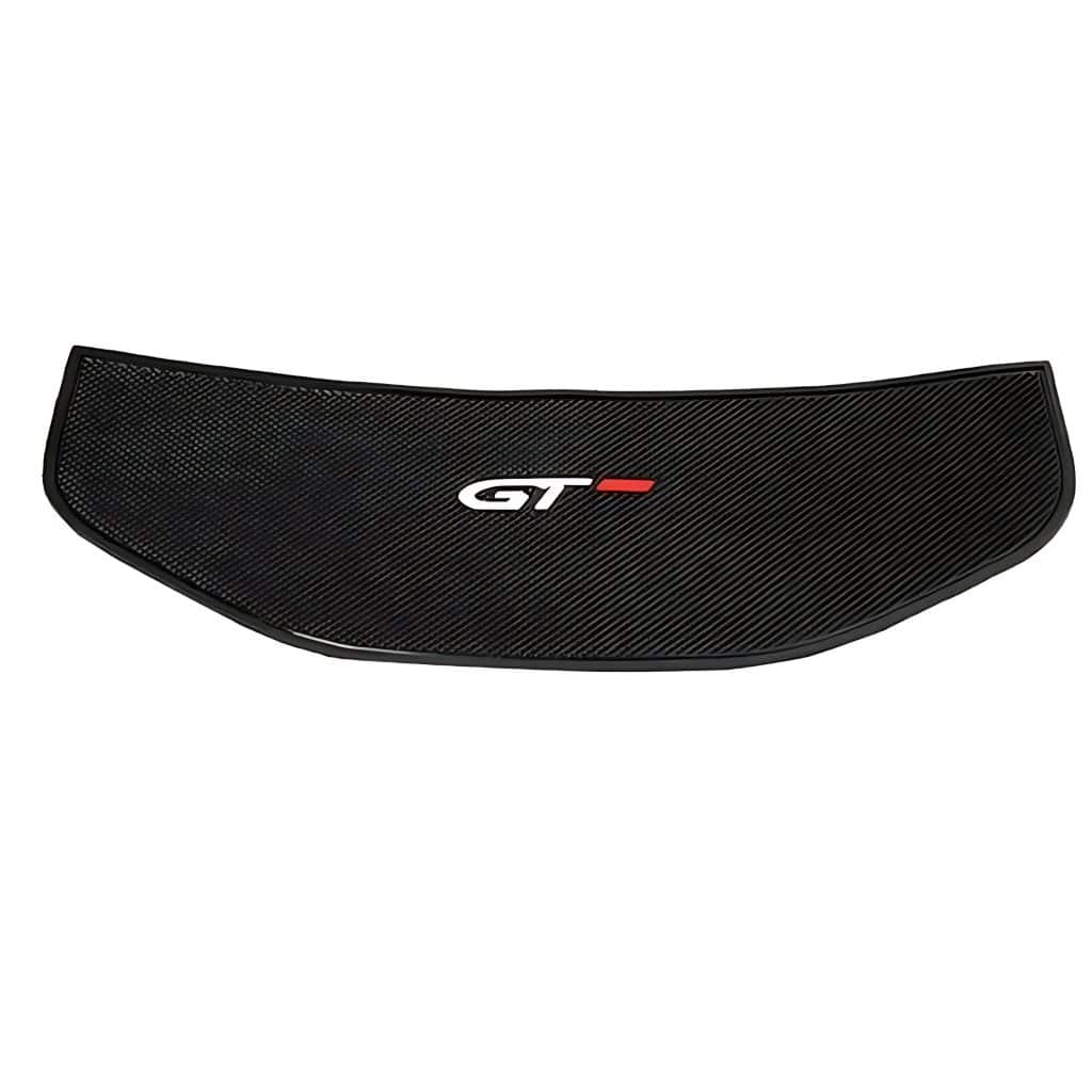 Tapis voiture antidérapant pour compteur est spécialement conçu pour les modèles Peugeot 3008 GT (2016-2018), 5008 GT (2017) et 4008 (2017-2018). Il offre une surface sécurisée et stable pour vos objets personnels, tels que téléphones, lunettes de soleil et cartes. Fabriqué en matériau de haute qualité avec une texture en fibre de carbone, il empêche les objets de glisser même lors des virages serrés ou des freinages brusques. Son design élégant, arborant le logo 'GT', s'intègre parfaitement à l'intérieur de votre véhicule, ajoutant une touche sportive et sophistiquée. Facile à installer et à nettoyer, ce tapis protège votre tableau de bord des rayures et des salissures tout en maintenant vos objets à portée de main. Idéal pour les conducteurs cherchant à allier fonctionnalité et esthétique dans leur véhicule