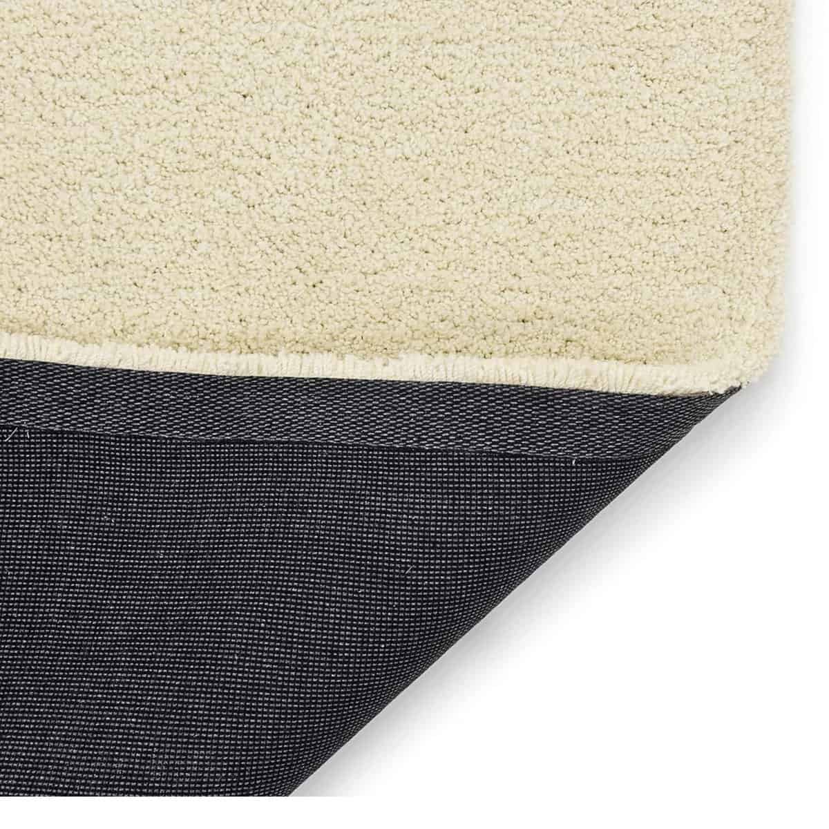 Tapis beige doux et confortable Tapis beige doux et confortable