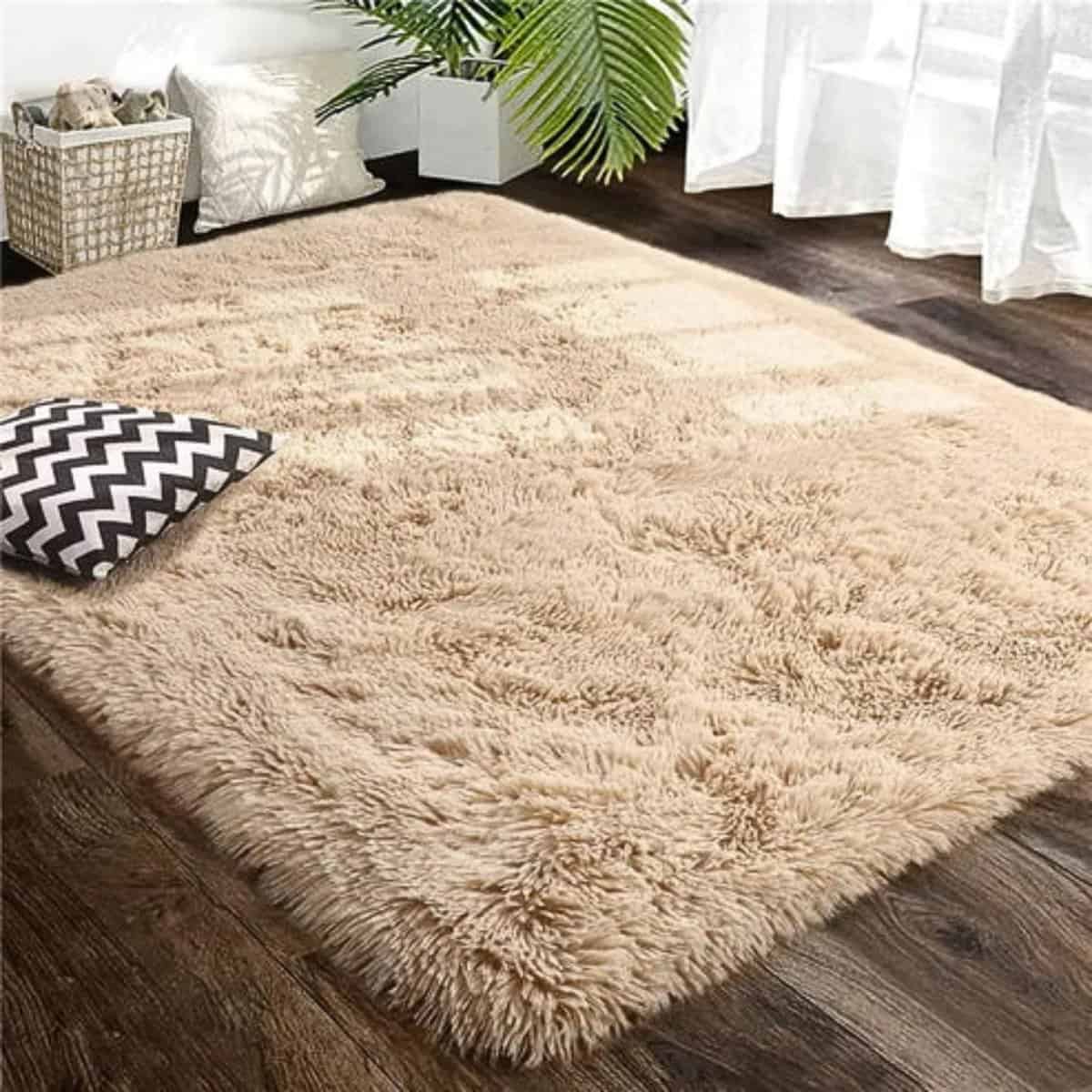 Tapis beige épais Tapis beige épais