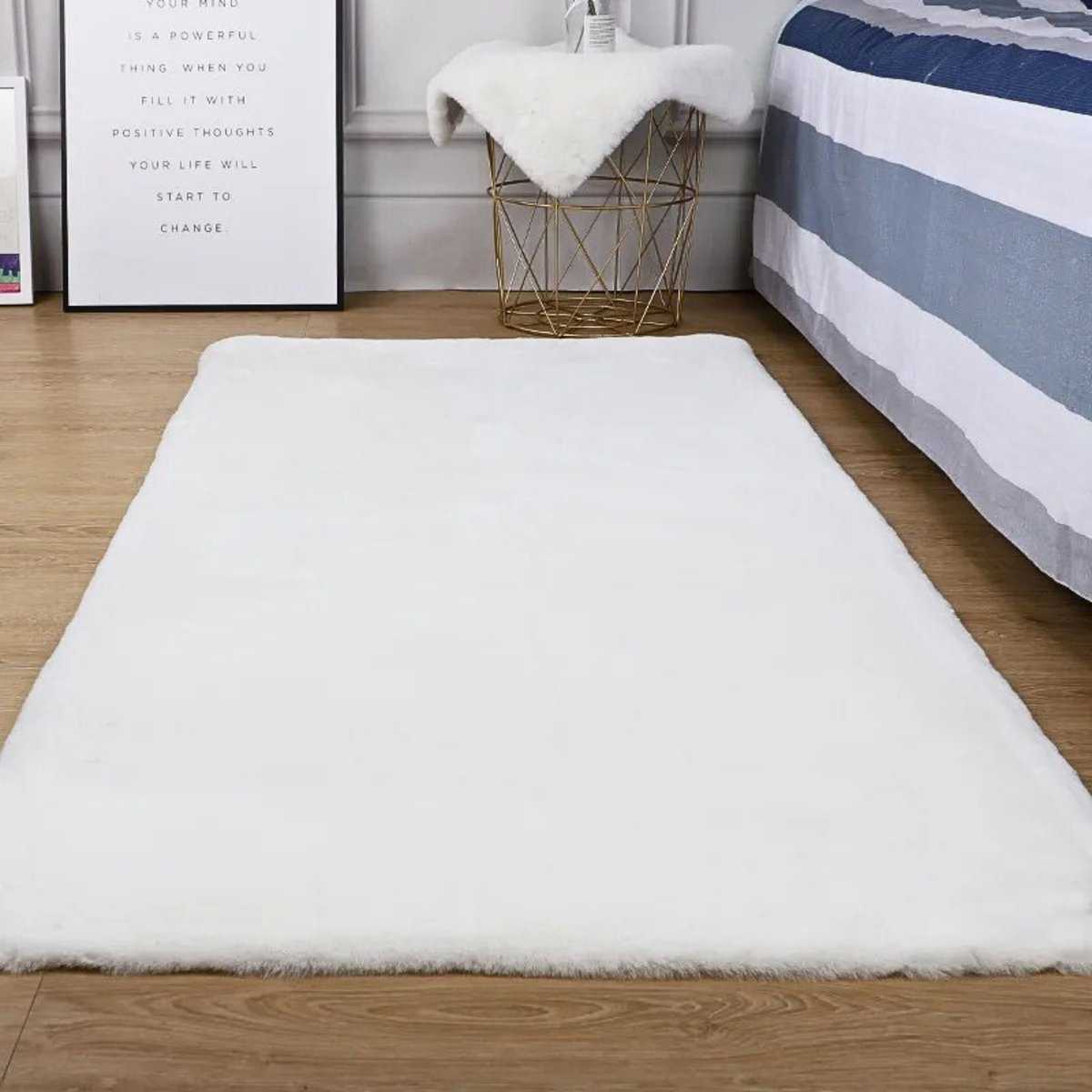 Tapis blanc en peluche Tapis blanc en peluche