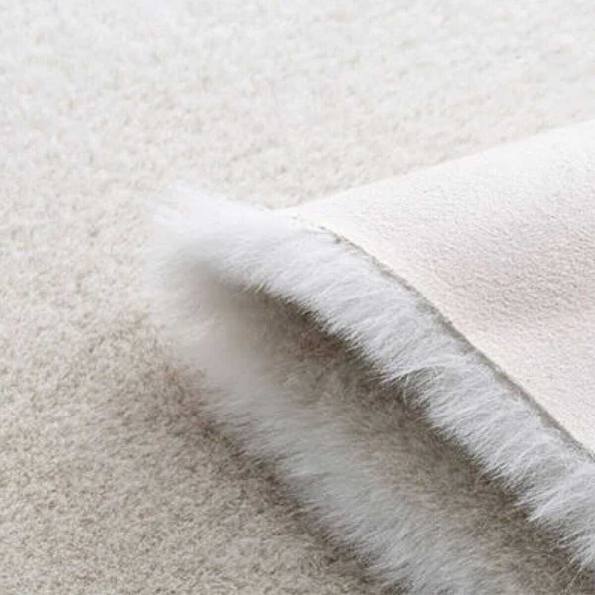 Tapis blanc en peluche Tapis blanc en peluche