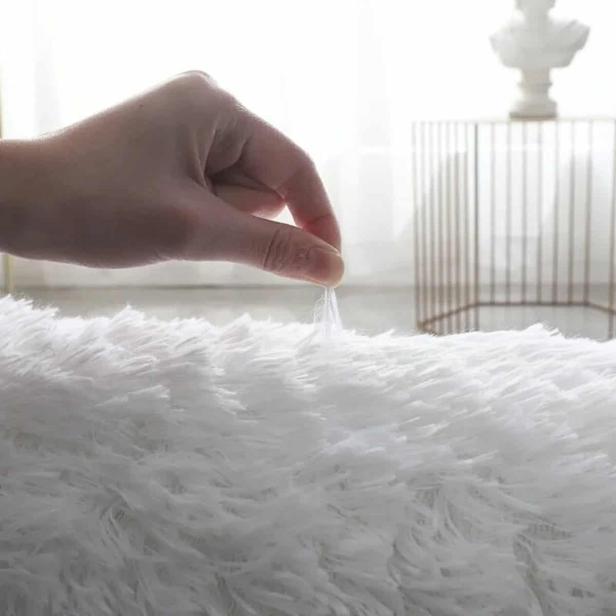 Tapis blanc rond et moelleux Tapis blanc rond et moelleux