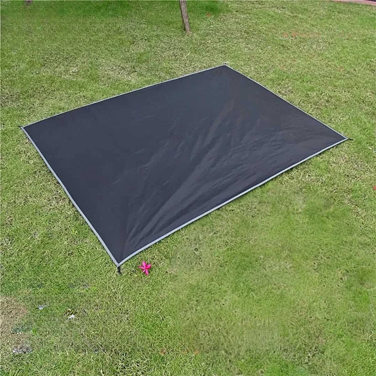 Tapis de sol camping imperméable avec piquets Tapis de sol camping imperméable avec piquets