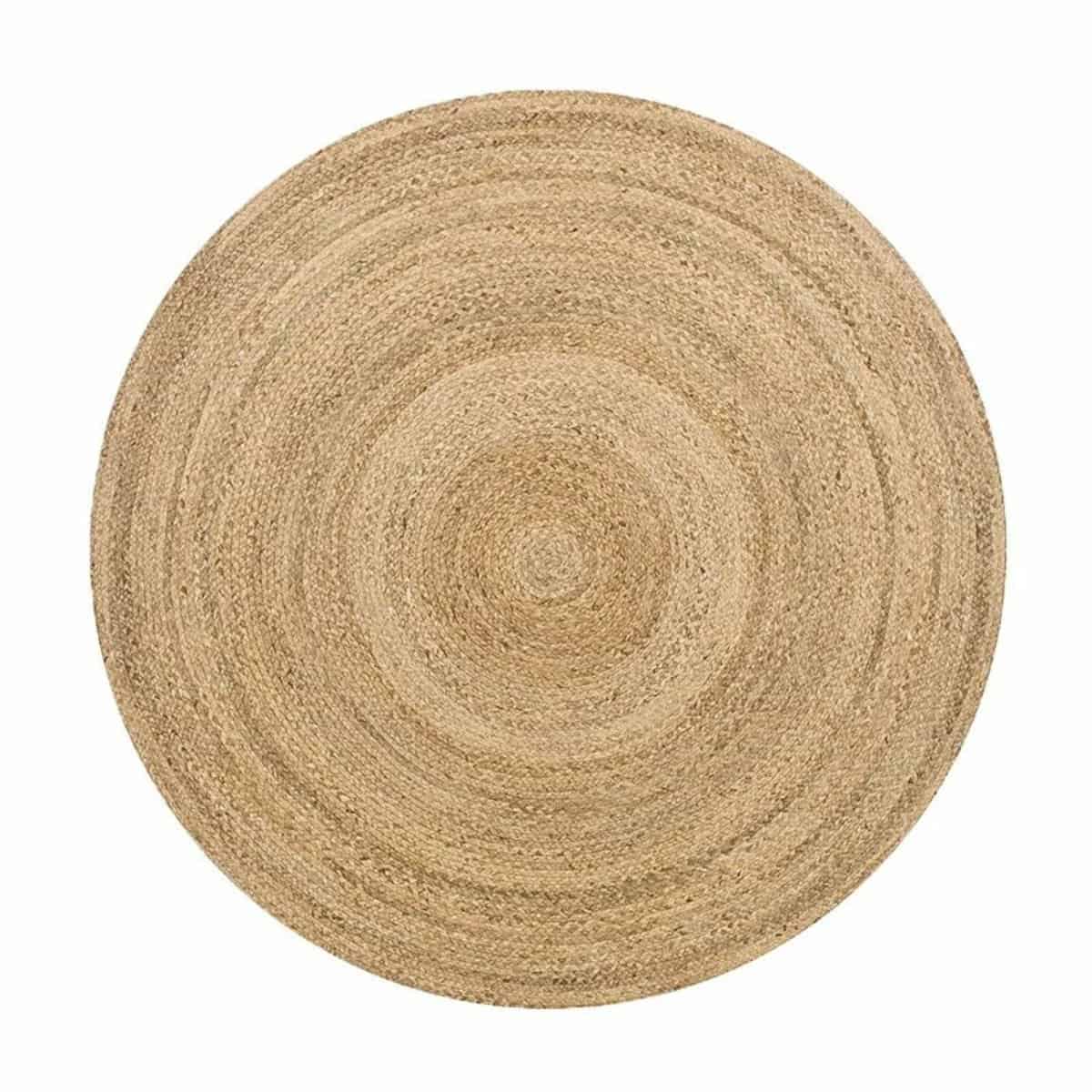 Tapis rond en rotin Découvrez notre tapis rond en rotin, alliant élégance naturelle et durabilité. Parfait pour apporter une touche organique à votre espace de vie.