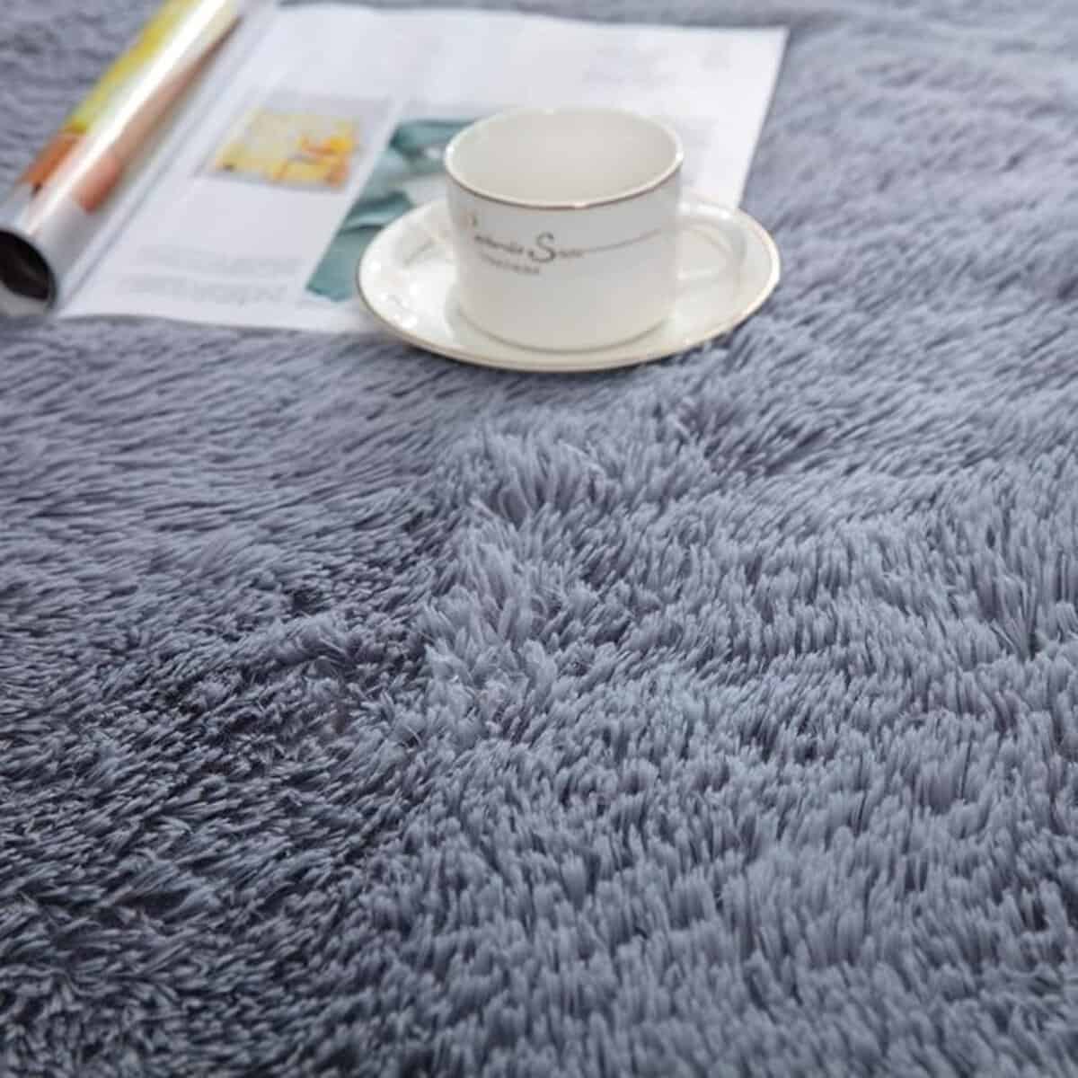 Tapis scandinave style fourrure épaisse Tapis scandinave style fourrure épaisse