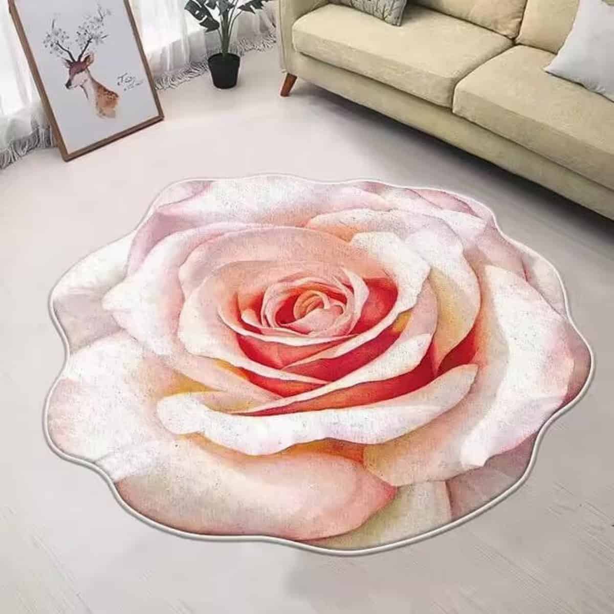 Tapis de fleurs design et coloré Un tapis de fleurs artistique en forme de grande fleur ouverte, aux couleurs douce. Le tapis présente des détails très réalistes donnant un effet tridimensionnel. La composition générale crée une ambiance accueillante et relaxant.